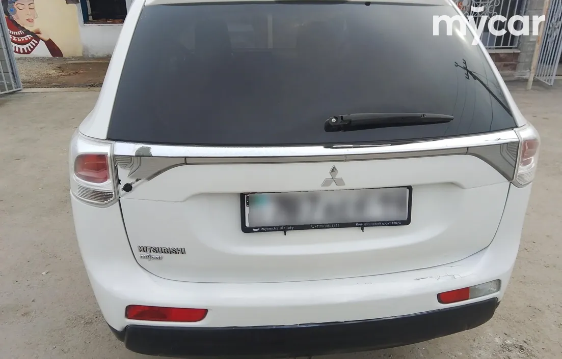 Mitsubishi Outlander 2013