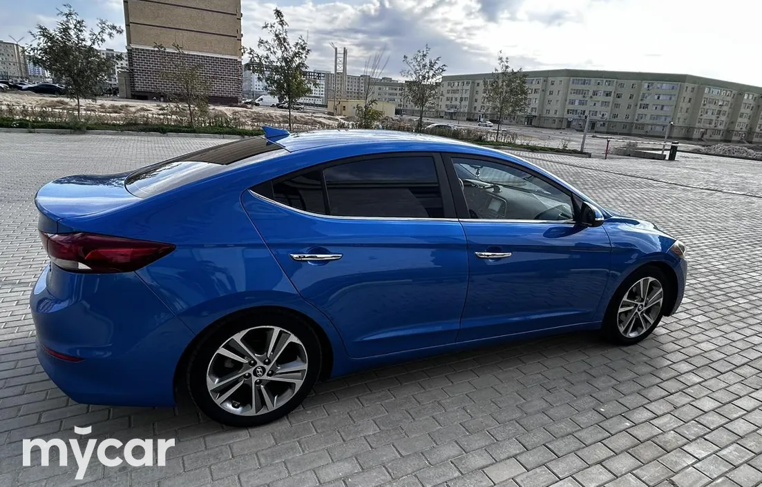 Hyundai Elantra 2016