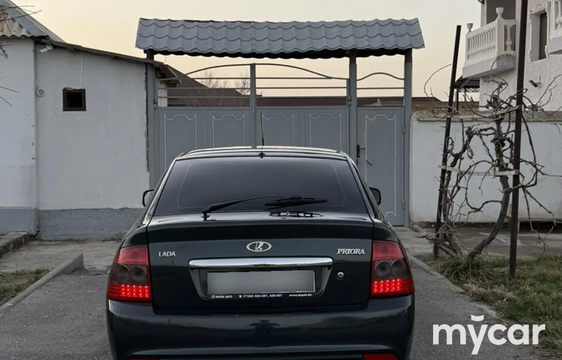 LADA Priora 2013