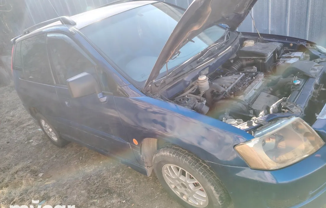 Mitsubishi RVR 1997