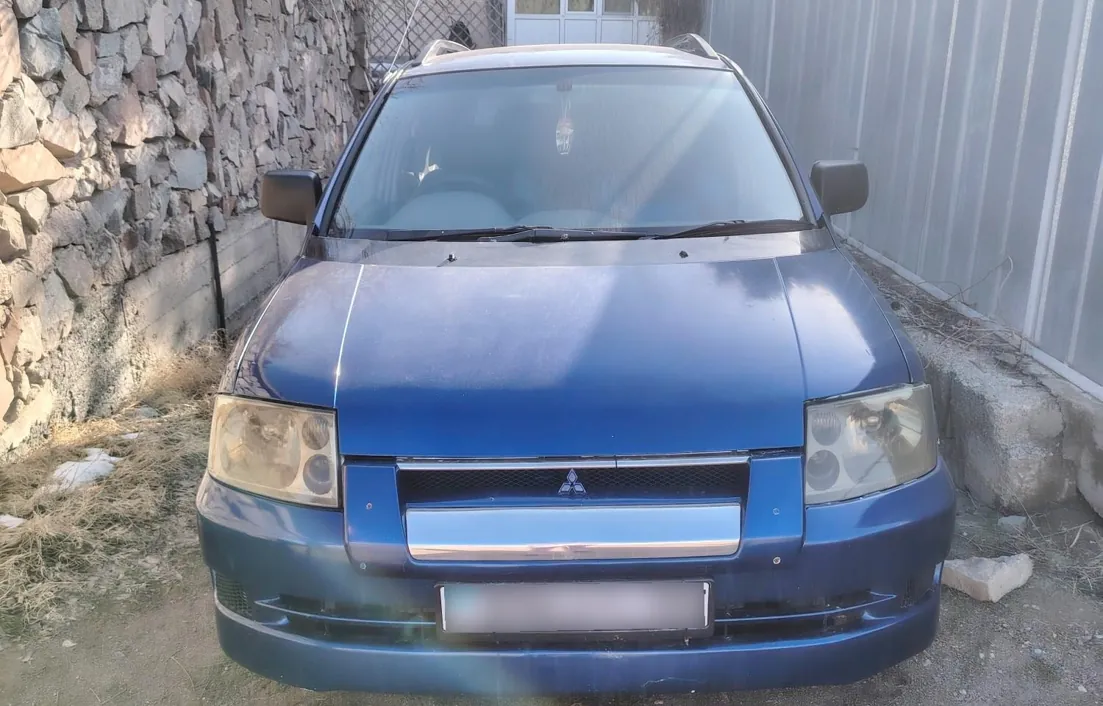 Mitsubishi RVR 1997