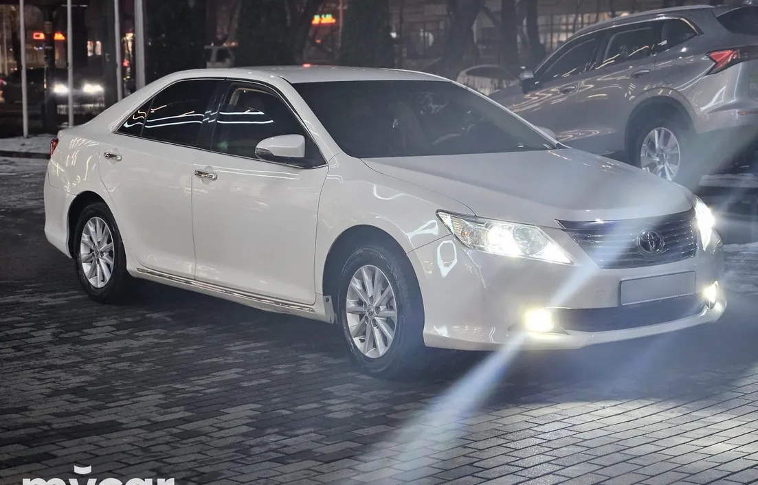 Toyota Camry 2014
