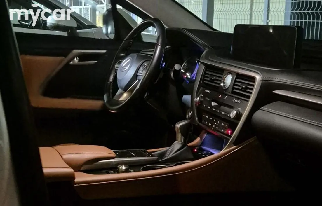 Lexus RX 2022
