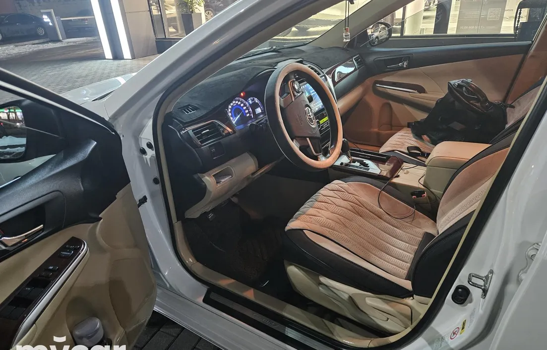 Toyota Camry 2014