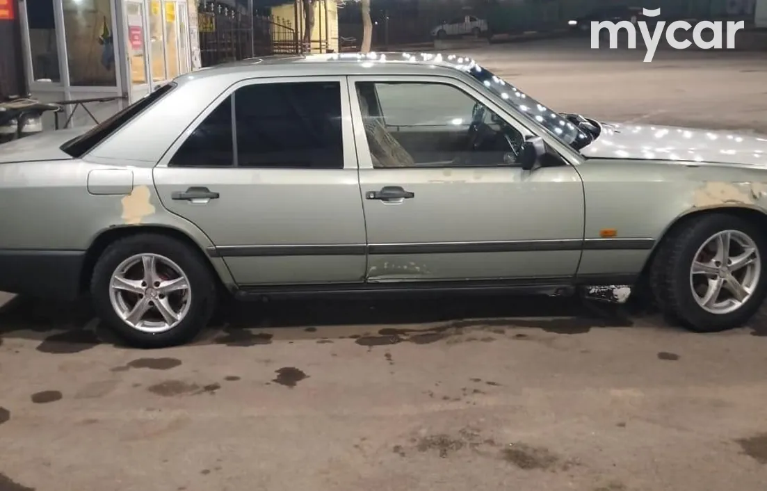 Mercedes-Benz E-Класс 1989