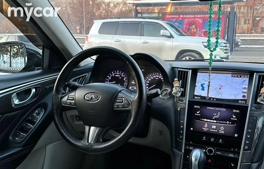 Infiniti Q50 2016