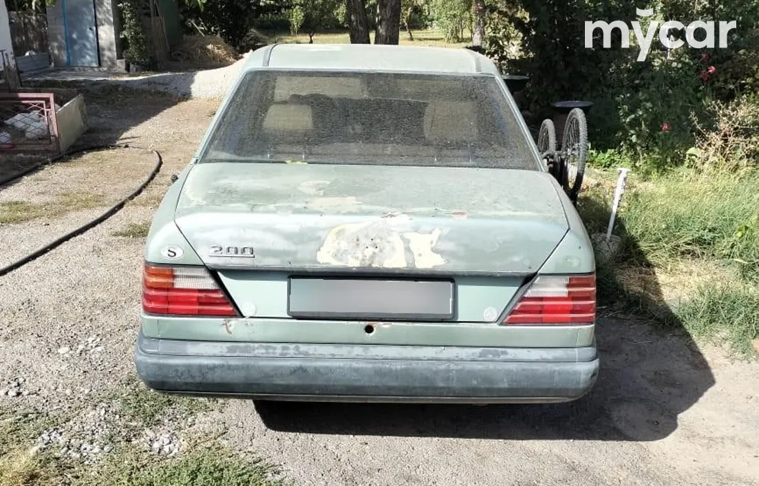 Mercedes-Benz E-Класс 1989