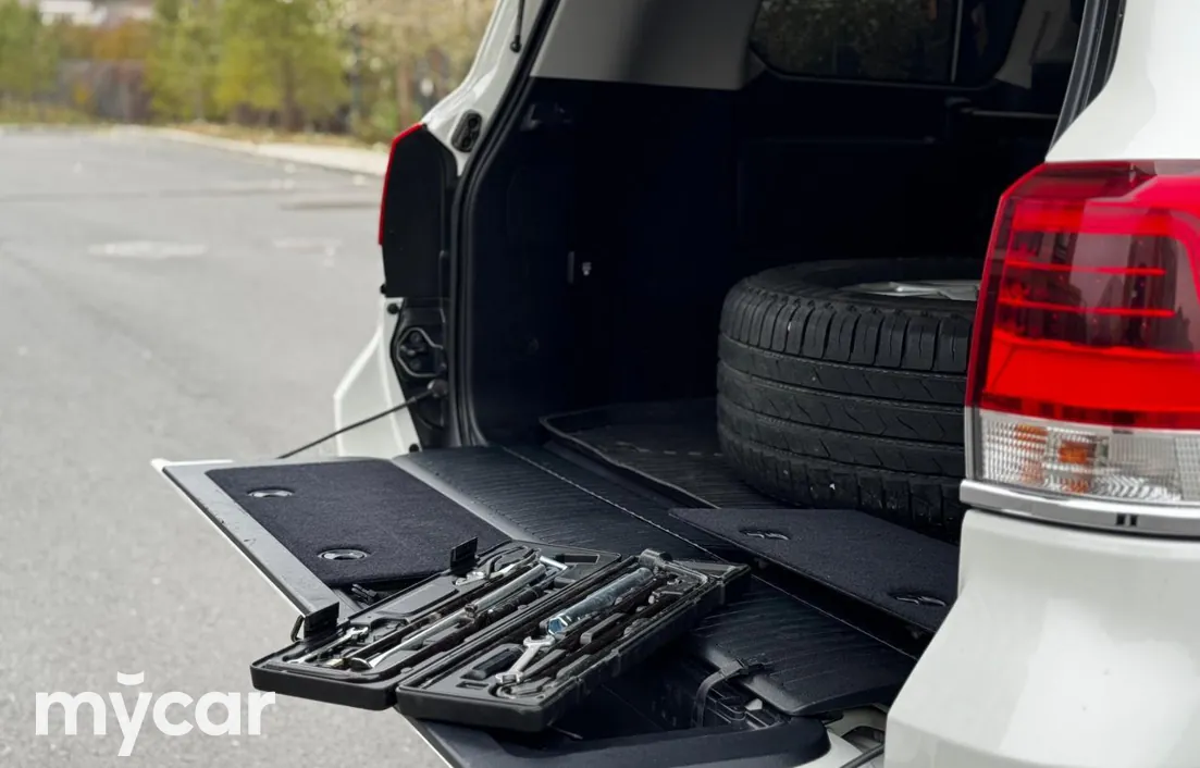 Toyota Land Cruiser 2018