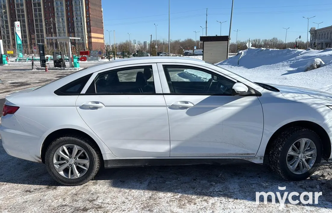 Geely Emgrand EV PRO 2024