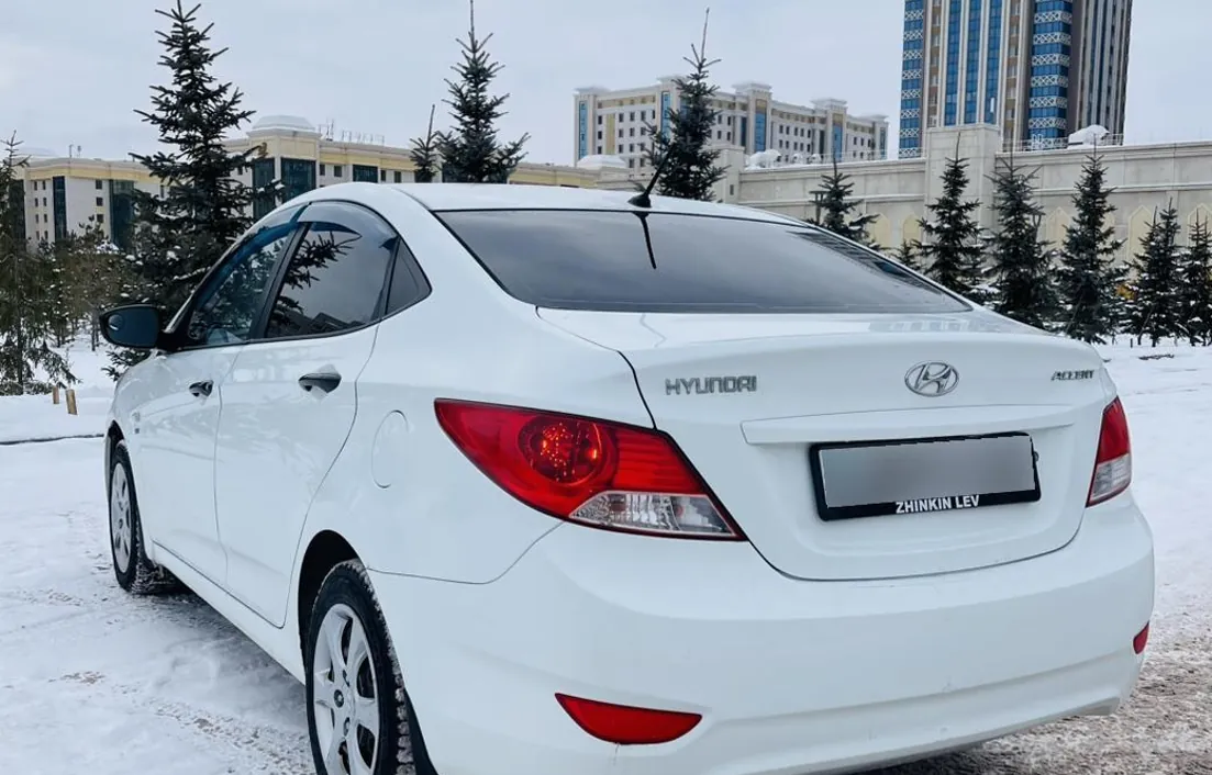 Hyundai Accent 2012