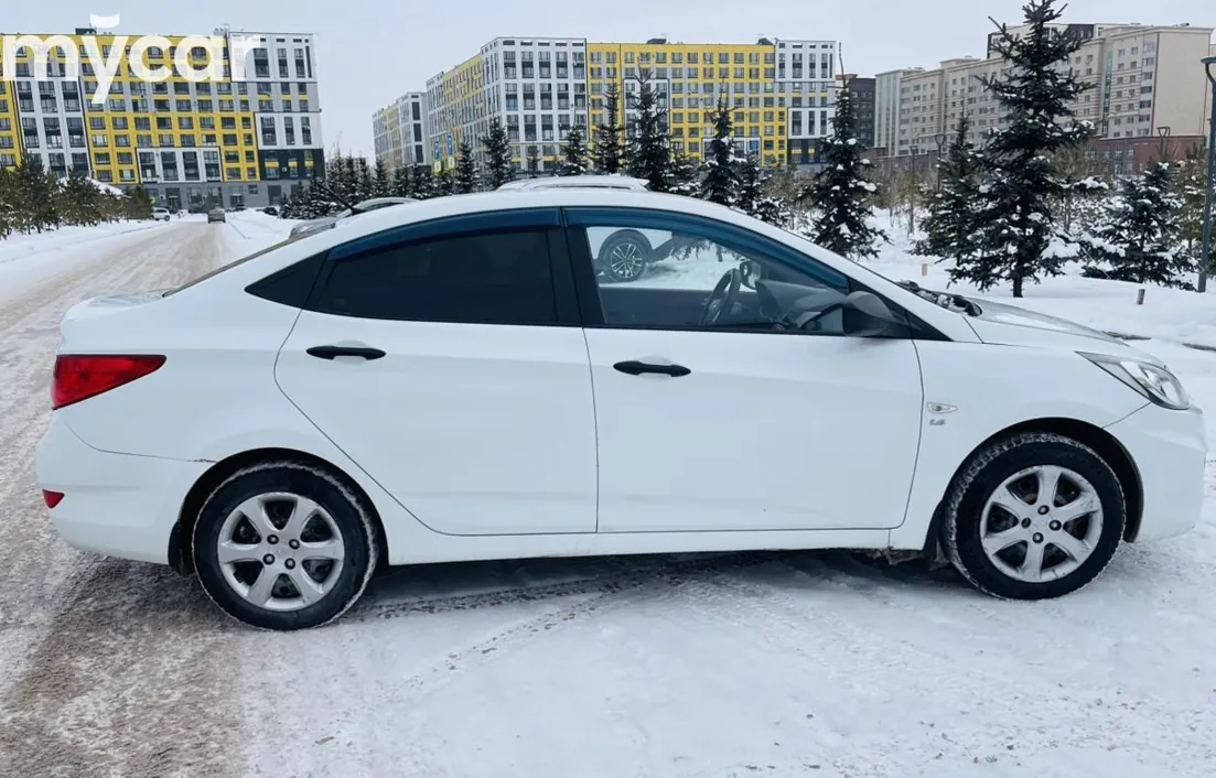 Hyundai Accent 2012