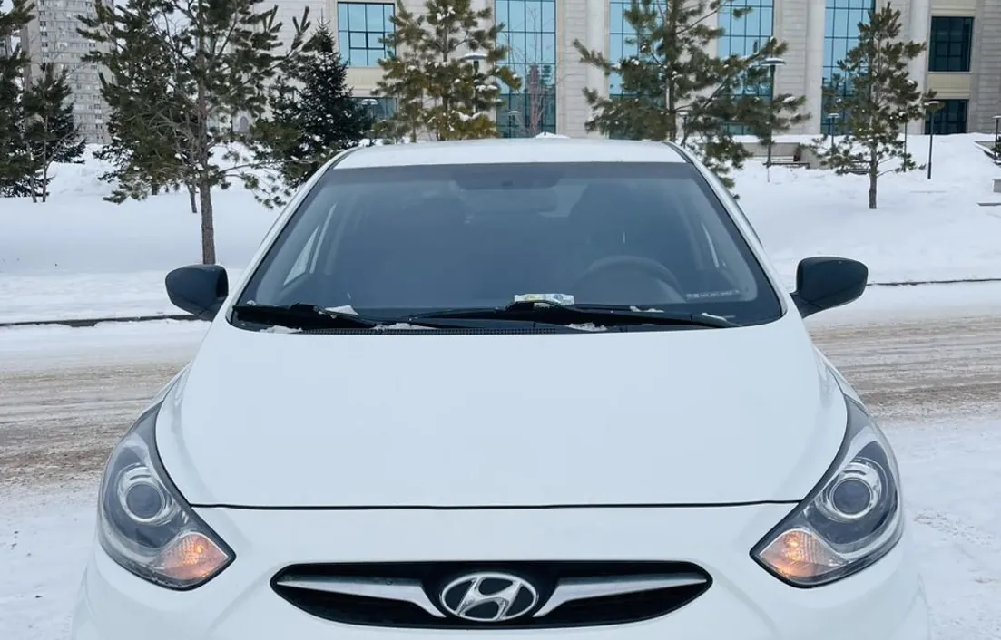 Hyundai Accent 2012