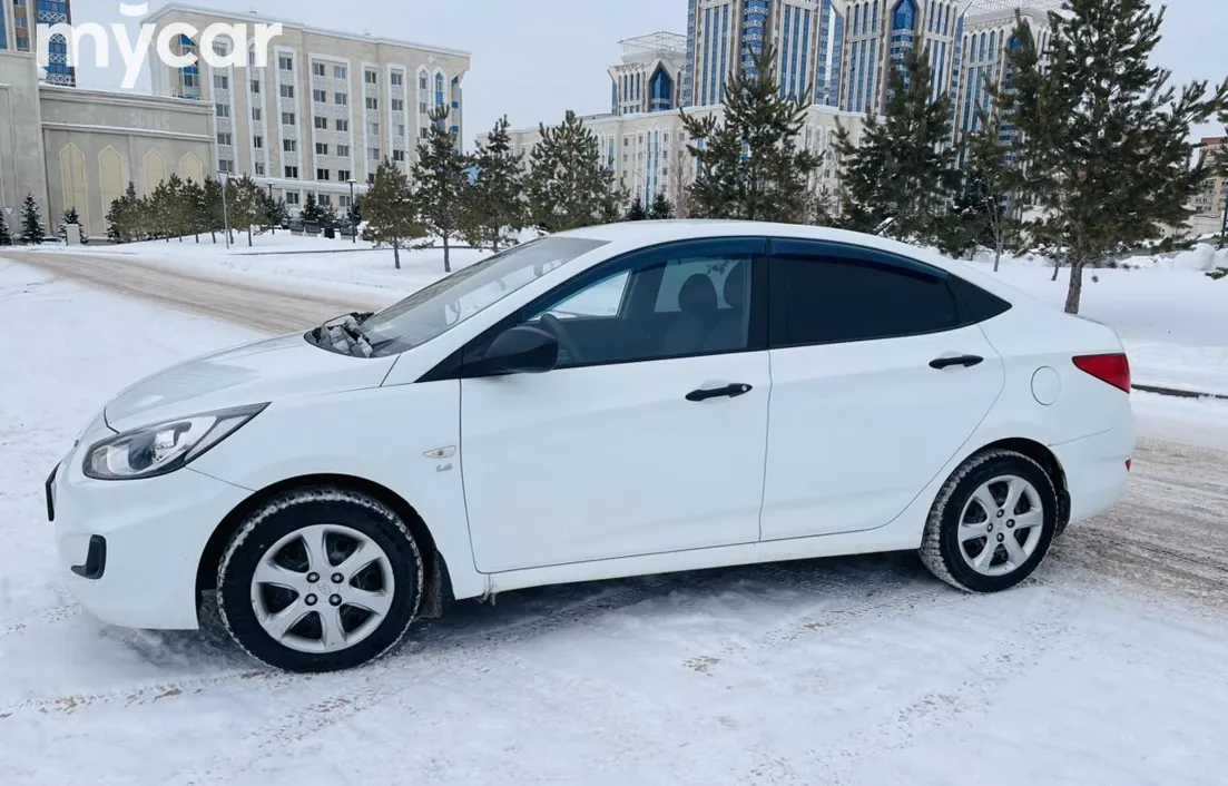 Hyundai Accent 2012