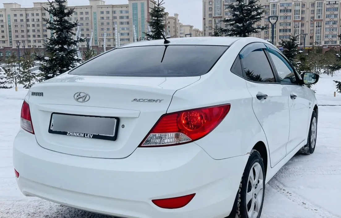 Hyundai Accent 2012