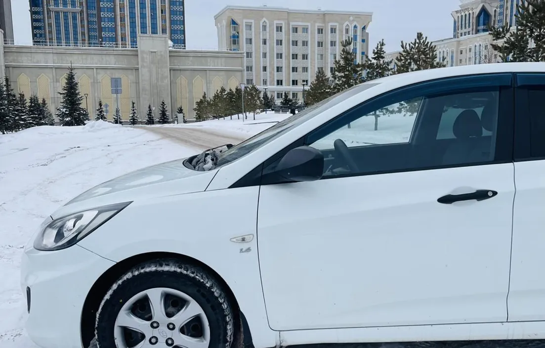 Hyundai Accent 2012