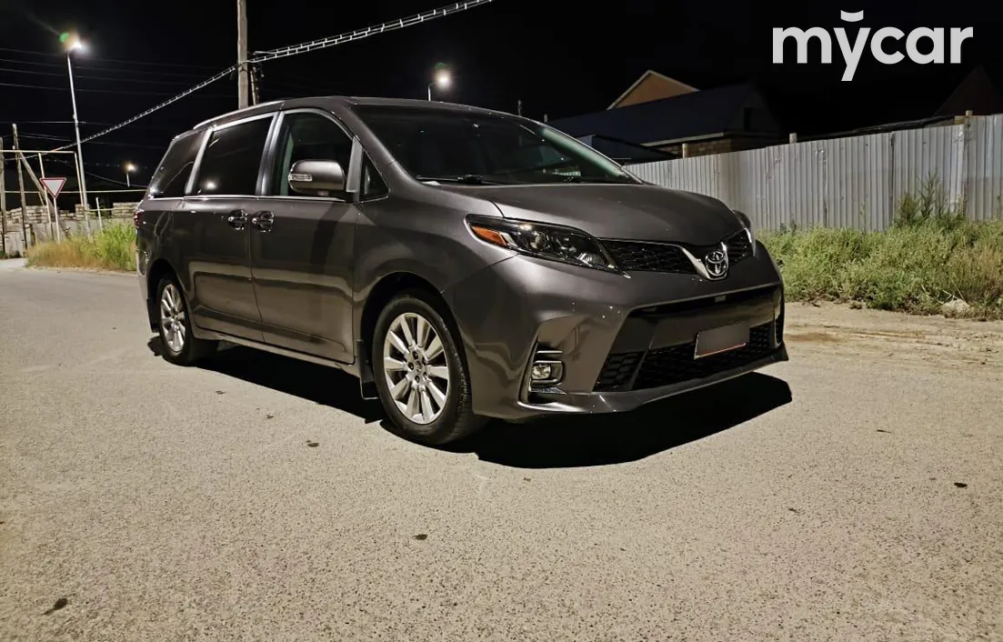 Toyota Sienna 2017