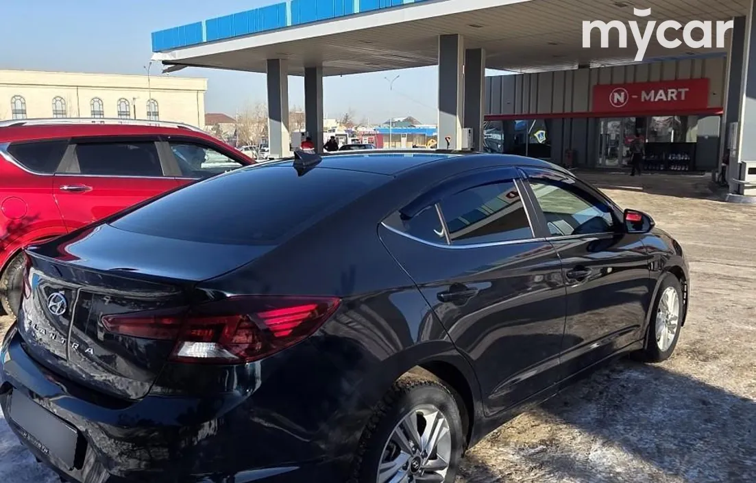 Hyundai Elantra 2019