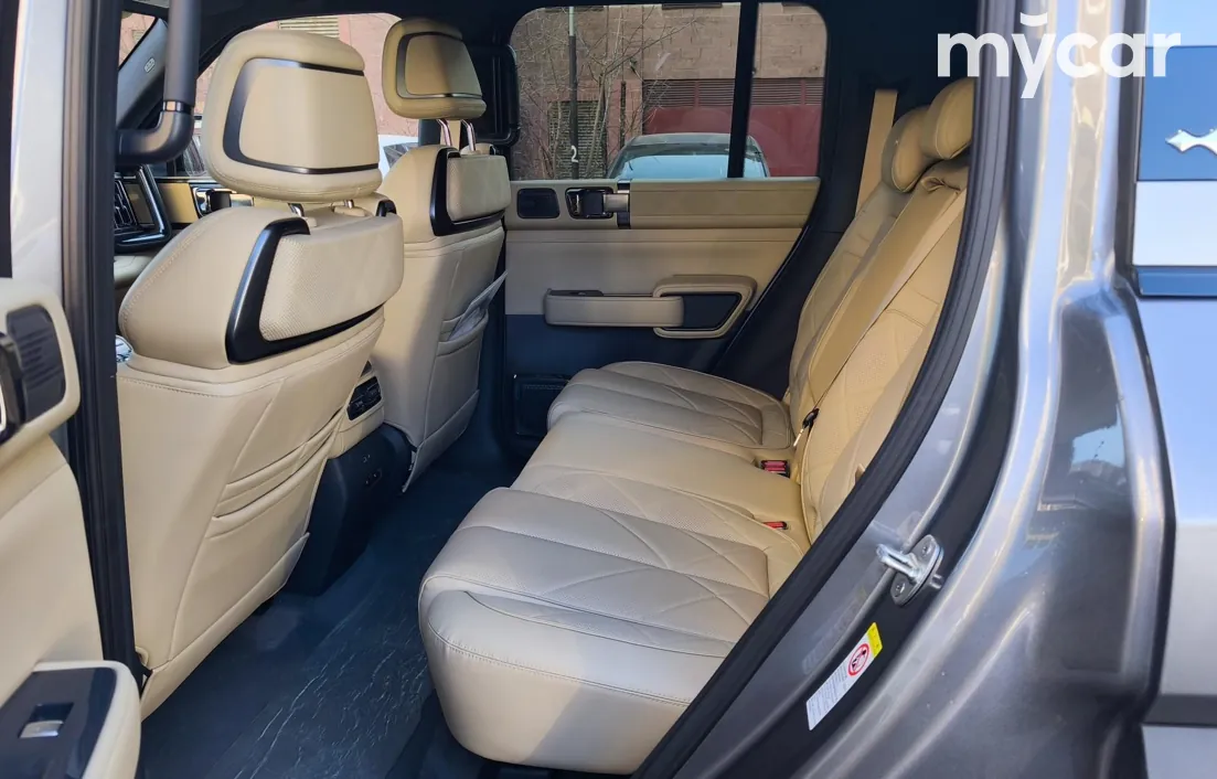 BYD FangChengBao Leopard 5 2025