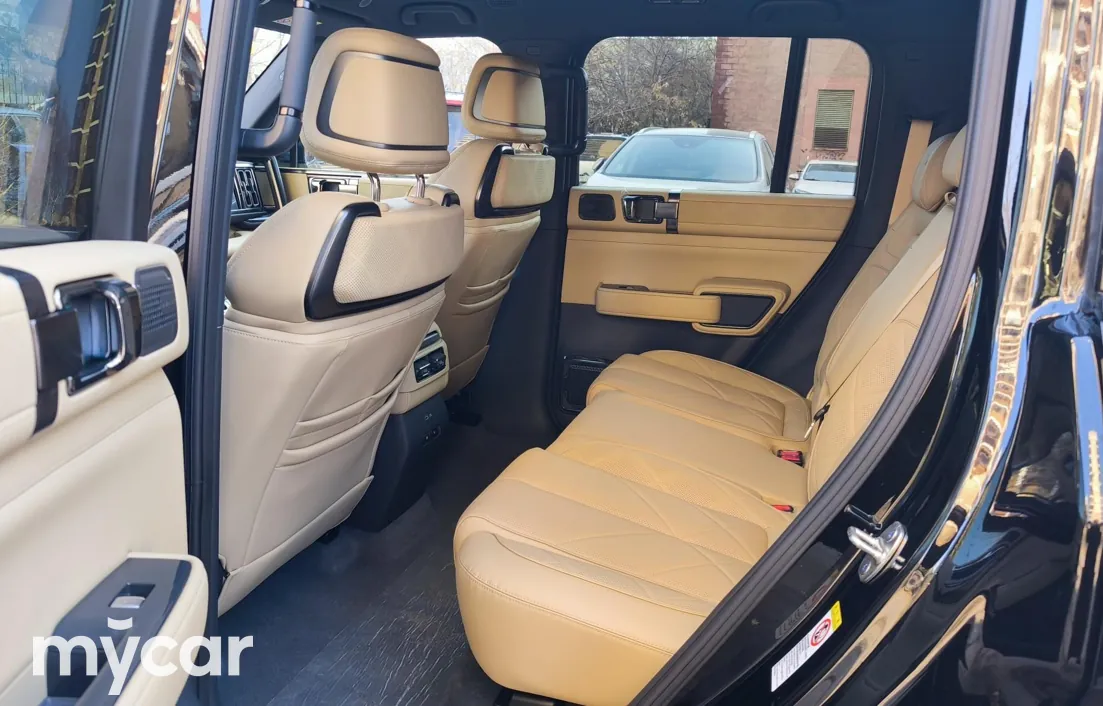 BYD FangChengBao Leopard 5 2025