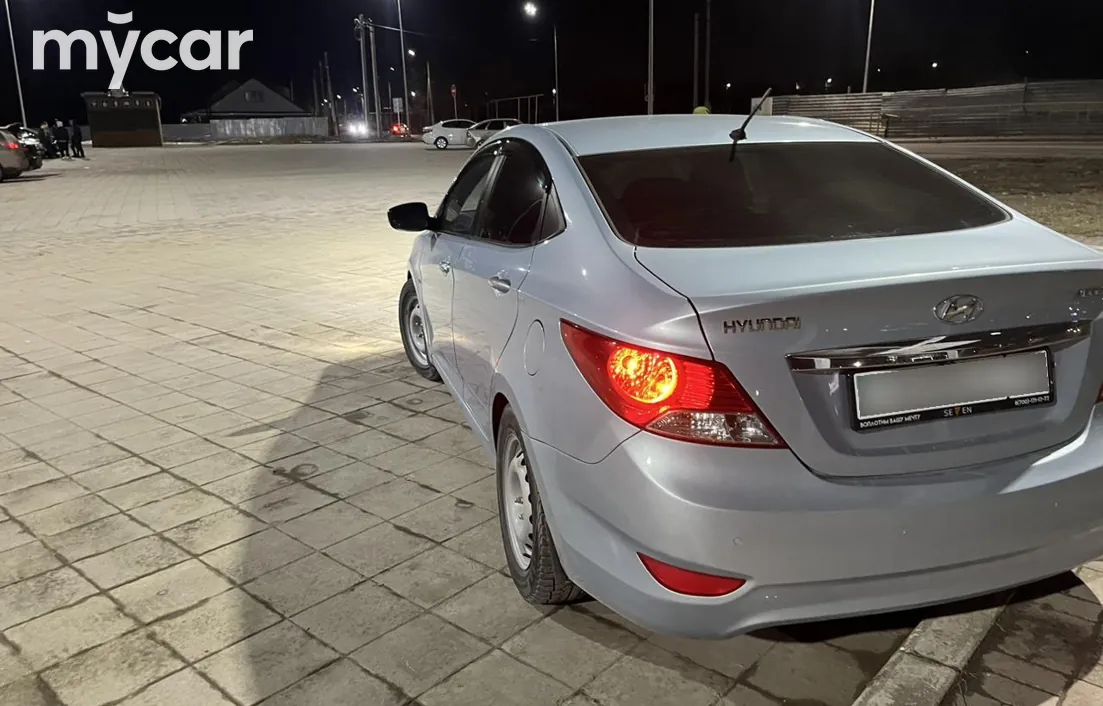 Hyundai Accent 2013