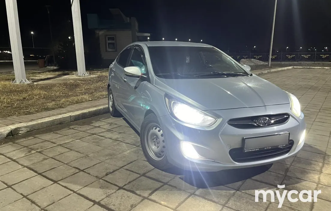Hyundai Accent 2013