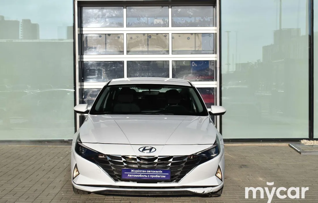 Hyundai Elantra 2022