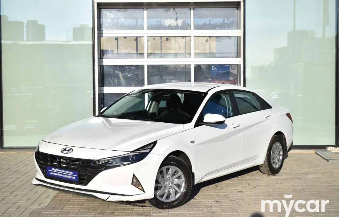 Hyundai Elantra 2022