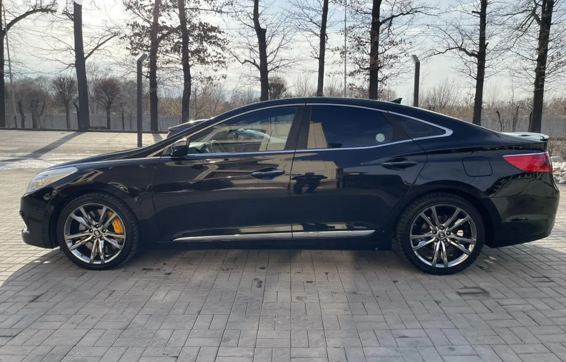 Hyundai Grandeur 2012