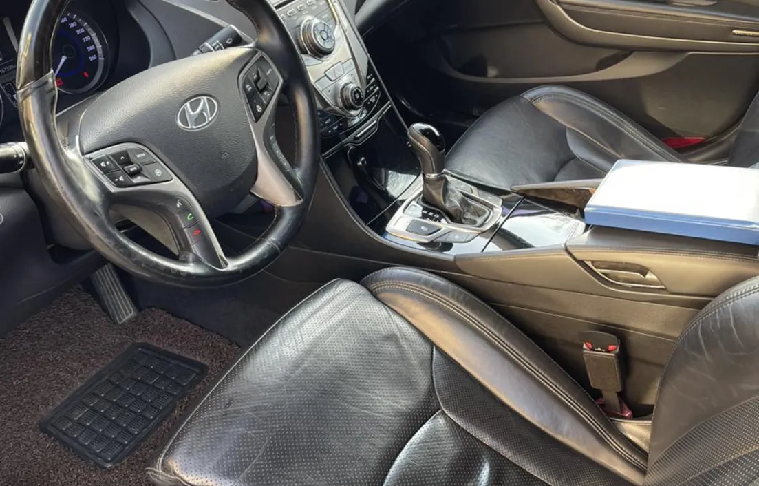 Hyundai Grandeur 2012