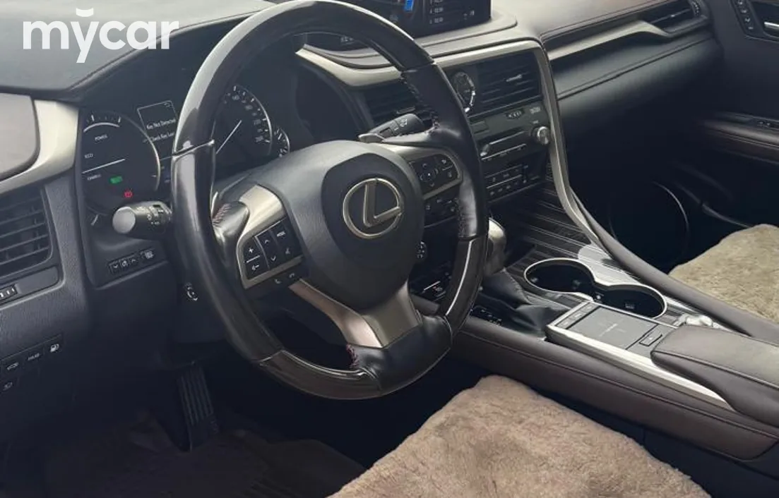 Lexus RX 2021