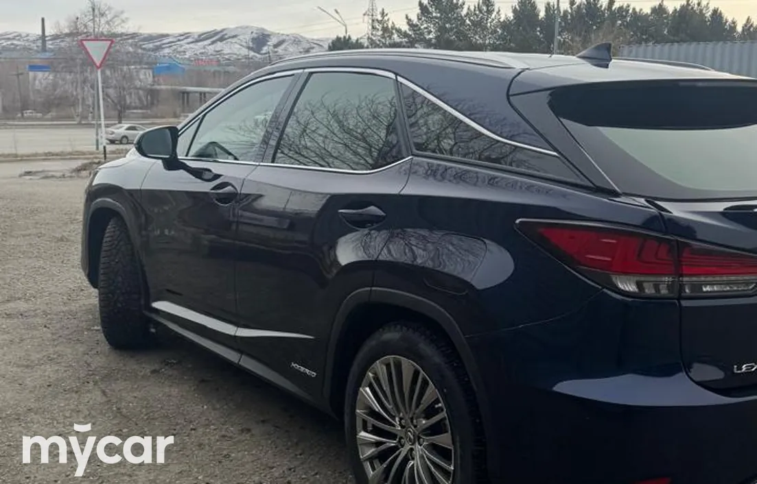 Lexus RX 2021