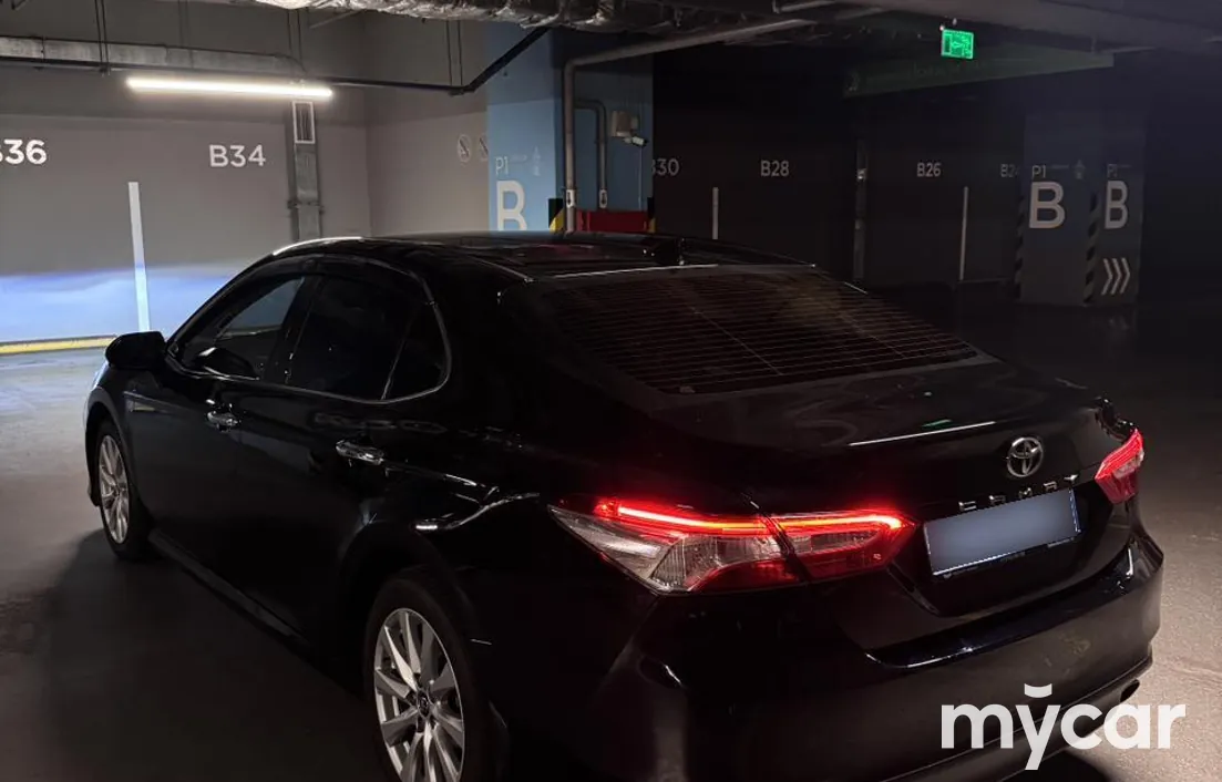 Toyota Camry 2019