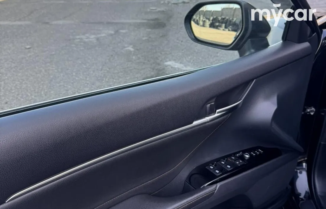 Toyota Camry 2019