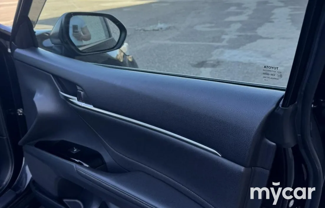 Toyota Camry 2019