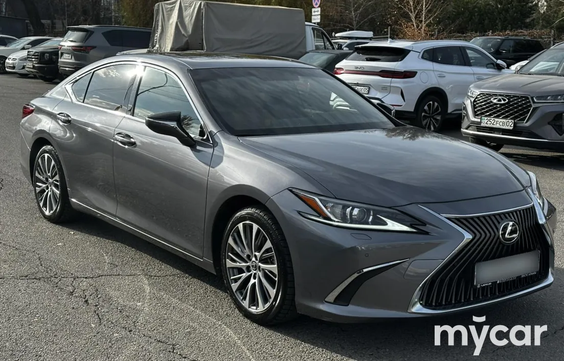 Lexus ES 2021