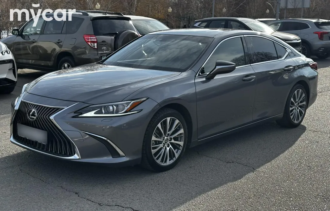 Lexus ES 2021