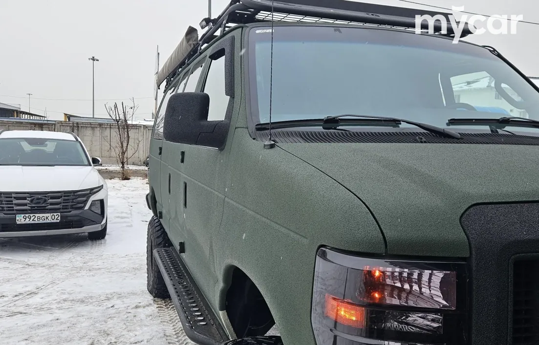 Ford Econoline 2011