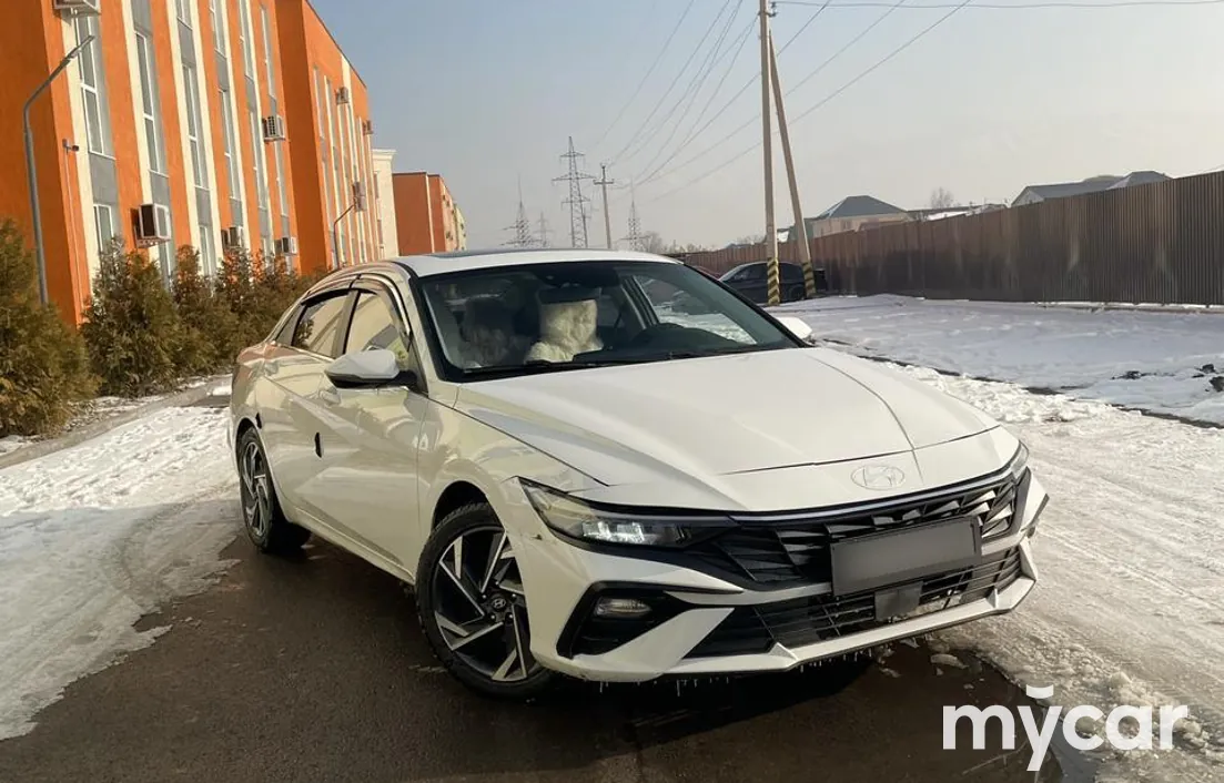 Hyundai Elantra 2023