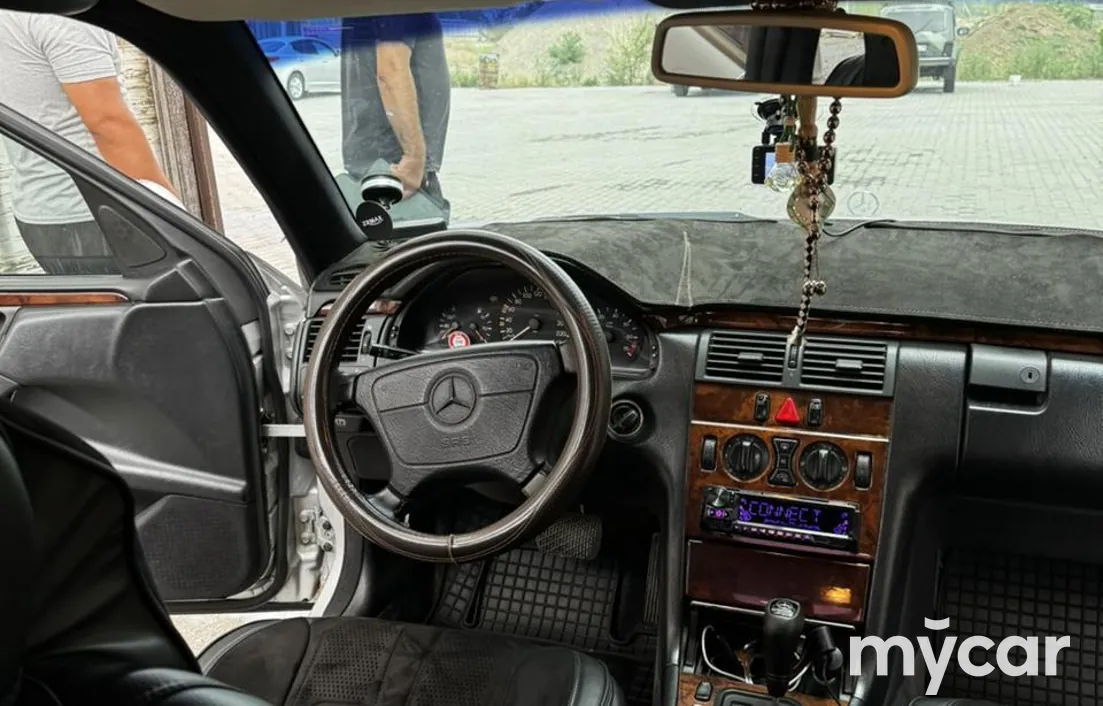 Mercedes-Benz E-Класс 1998