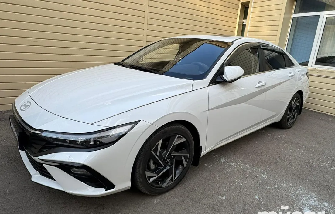 Hyundai Elantra 2024