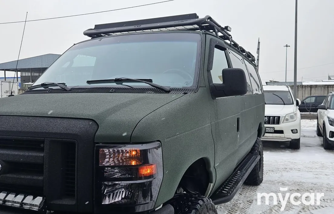 Ford Econoline 2011