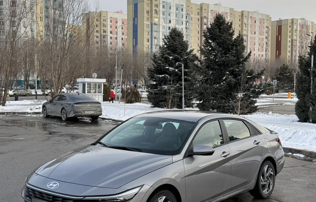 Hyundai Elantra 2024