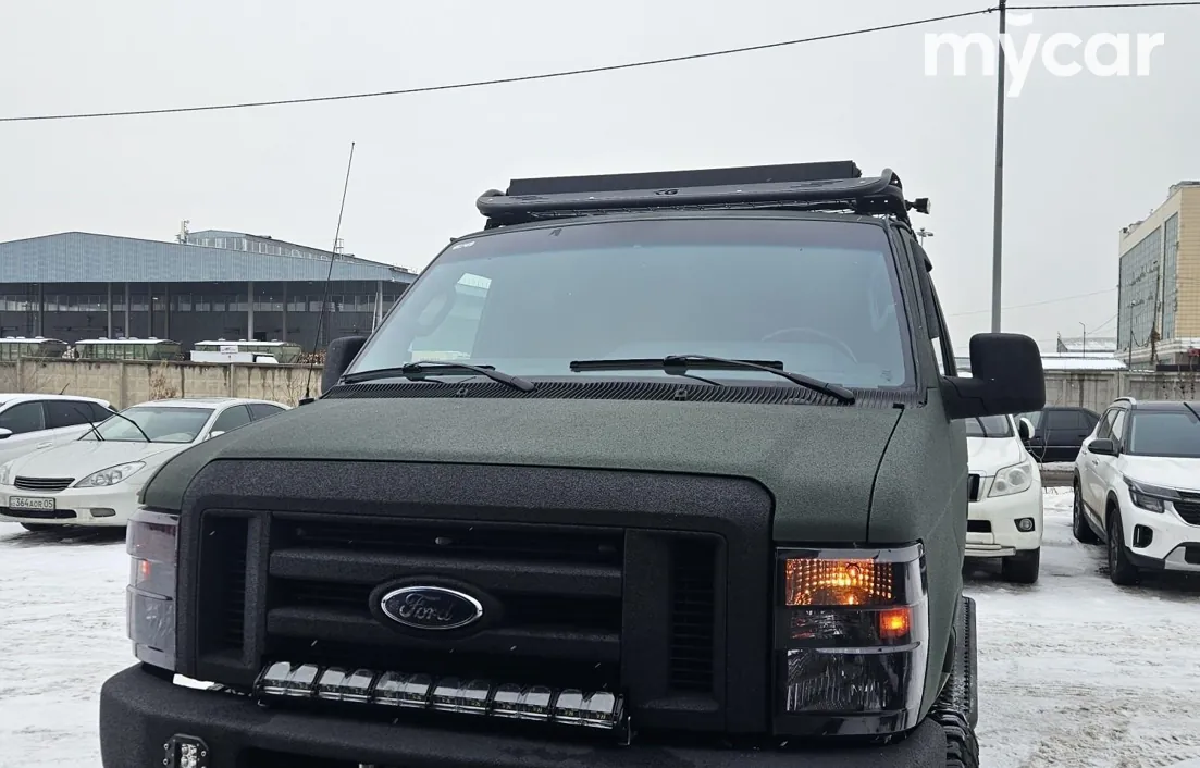 Ford Econoline 2011