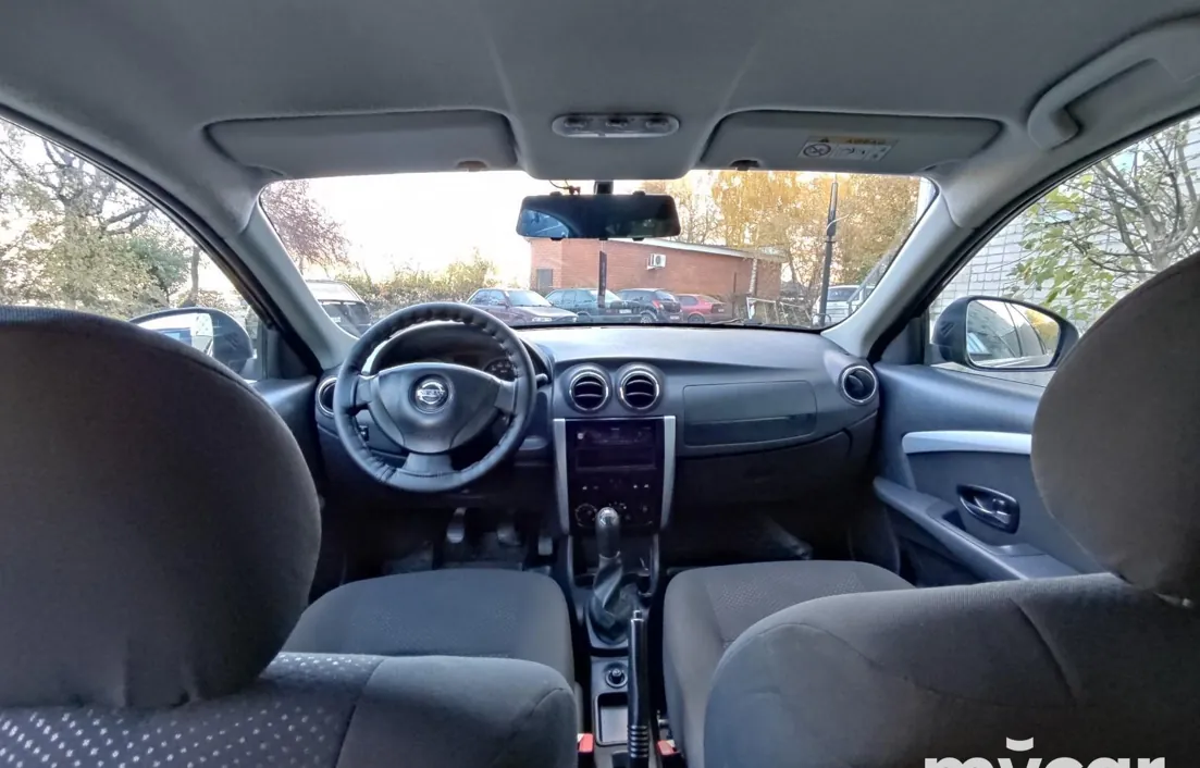 Nissan Almera 2016