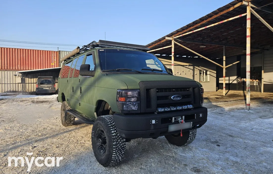 Ford Econoline 2011