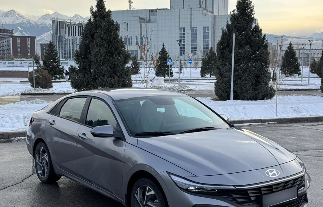 Hyundai Elantra 2024