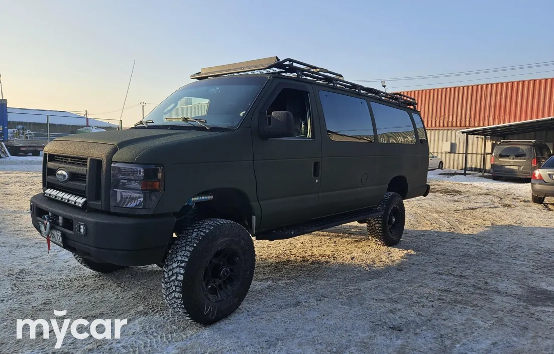 Ford Econoline 2011