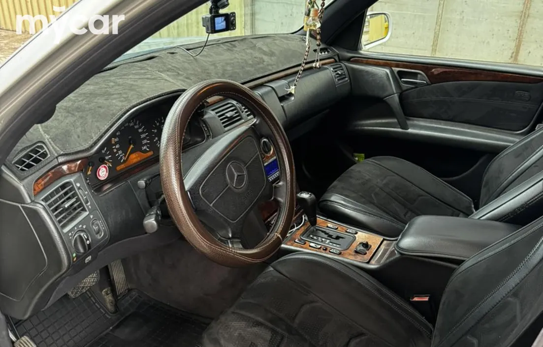 Mercedes-Benz E-Класс 1998