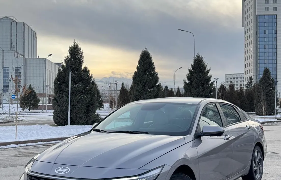 Hyundai Elantra 2024