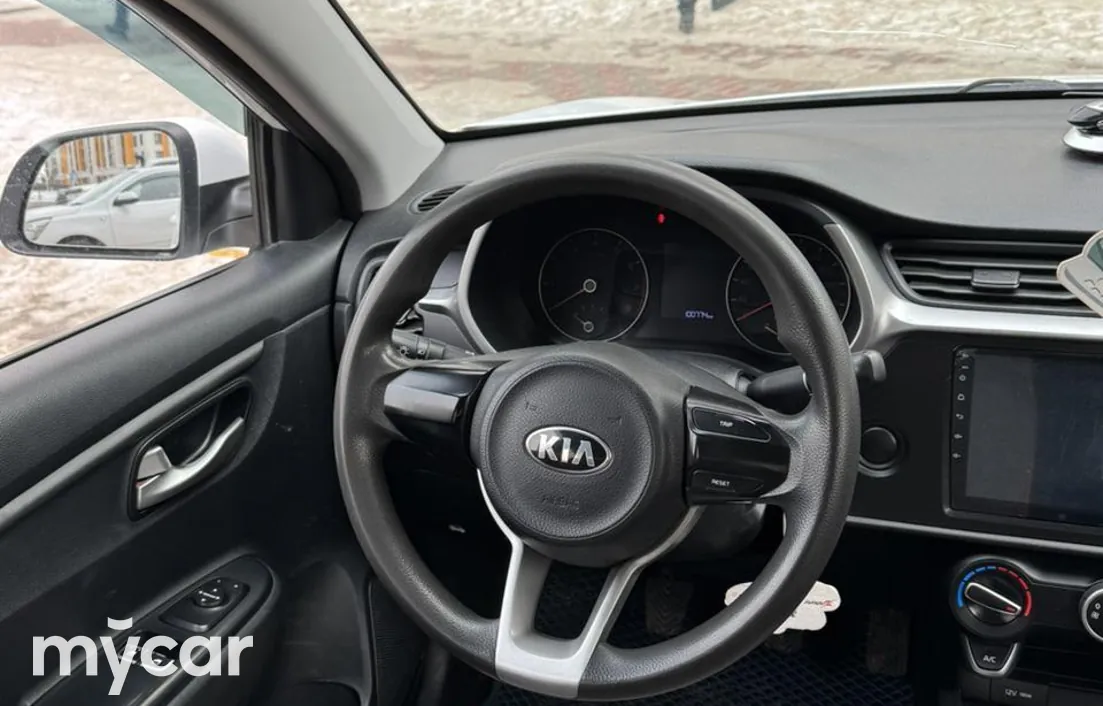 Kia Rio 2021